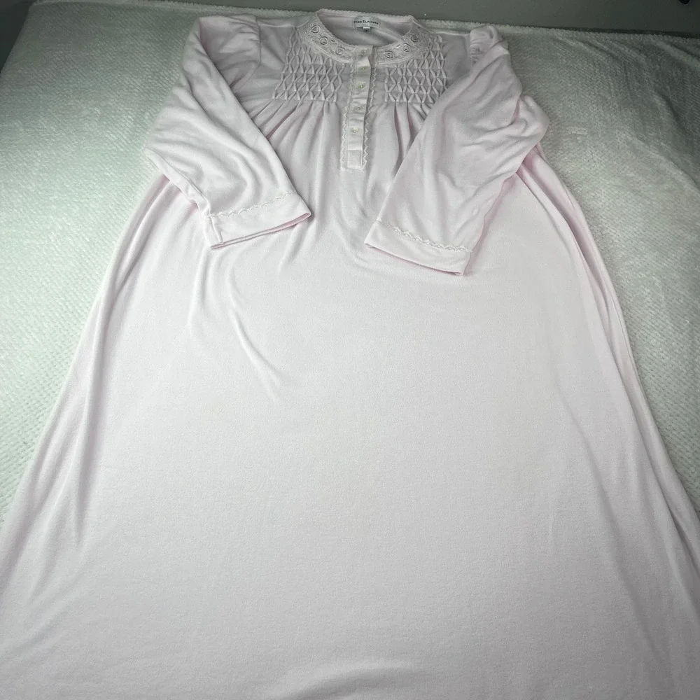 Miss Elaine Pink Fleece Nightgown Smocked Floral Embroidered Long Sleeve Medium‎